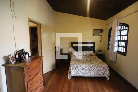 Casa à venda com 350m², 7 quartos e 1 vaga Casa à venda com 350m², 7 quartos e 1 vagaQuarto Suíte