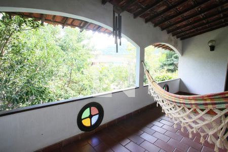 Casa à venda com 350m², 7 quartos e 1 vaga Casa à venda com 350m², 7 quartos e 1 vagaVaranda da Suíte