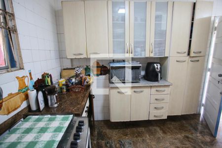 Casa à venda com 350m², 7 quartos e 1 vaga Casa à venda com 350m², 7 quartos e 1 vagaCozinha