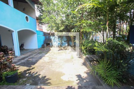 Casa à venda com 350m², 7 quartos e 1 vaga Casa à venda com 350m², 7 quartos e 1 vagaQuintal