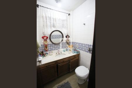 Casa à venda com 350m², 7 quartos e 1 vaga Casa à venda com 350m², 7 quartos e 1 vagaLavabo