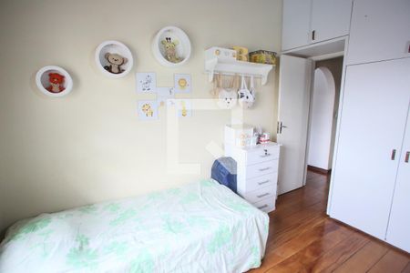 Casa à venda com 350m², 7 quartos e 1 vaga Casa à venda com 350m², 7 quartos e 1 vagaQuarto 4