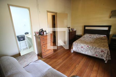 Casa à venda com 350m², 7 quartos e 1 vaga Casa à venda com 350m², 7 quartos e 1 vagaQuarto Suíte