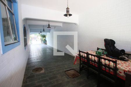 Casa à venda com 350m², 7 quartos e 1 vaga Casa à venda com 350m², 7 quartos e 1 vagaGaragem