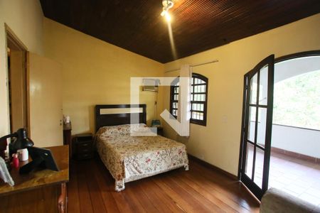 Casa à venda com 350m², 7 quartos e 1 vaga Casa à venda com 350m², 7 quartos e 1 vagaQuarto Suíte