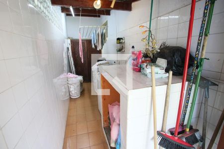 Casa à venda com 350m², 7 quartos e 1 vaga Casa à venda com 350m², 7 quartos e 1 vagaLavanderia