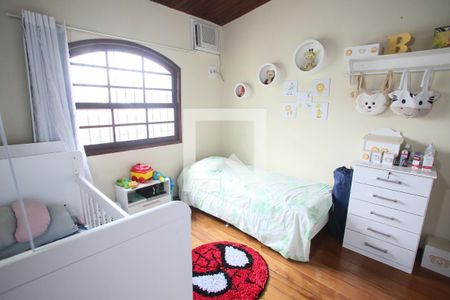 Casa à venda com 350m², 7 quartos e 1 vaga Casa à venda com 350m², 7 quartos e 1 vagaQuarto 4