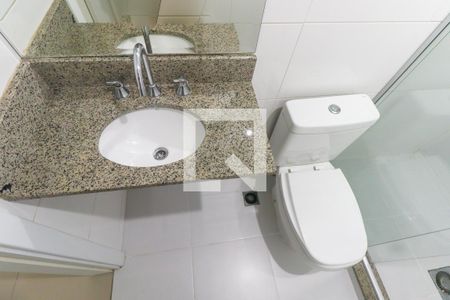 Banheiro Social de kitnet/studio para alugar com 1 quarto, 30m² em Centro, Curitiba