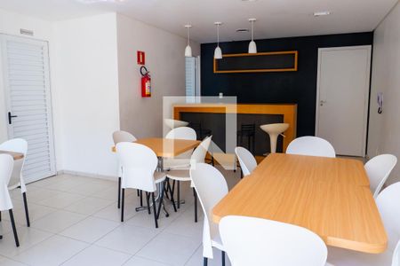 Apartamento à venda com 110m², 2 quartos e 1 vaga Apartamento à venda com 110m², 2 quartos e 1 vagaÁrea comum - Salão de festas