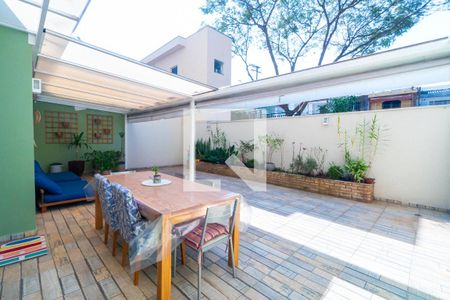 Apartamento à venda com 110m², 2 quartos e 1 vaga Apartamento à venda com 110m², 2 quartos e 1 vagaÁrea externa