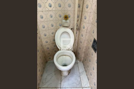 Apartamento à venda com 140m², 3 quartos e 1 vaga Apartamento à venda com 140m², 3 quartos e 1 vagaBanheiro de Serviço