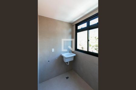 Apartamento à venda com 85m², 3 quartos e 2 vagas Apartamento à venda com 85m², 3 quartos e 2 vagasCozinha e Área de Serviço