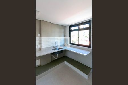 Apartamento à venda com 166m², 3 quartos e 3 vagas Apartamento à venda com 166m², 3 quartos e 3 vagasCozinha e Área de Serviço