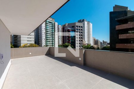 Apartamento à venda com 166m², 3 quartos e 3 vagas Apartamento à venda com 166m², 3 quartos e 3 vagasCobertura