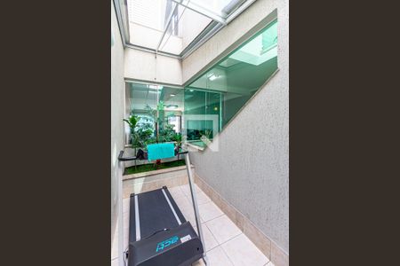 Casa à venda com 254m², 4 quartos e 8 vagas Casa à venda com 254m², 4 quartos e 8 vagasJardim de Inverno