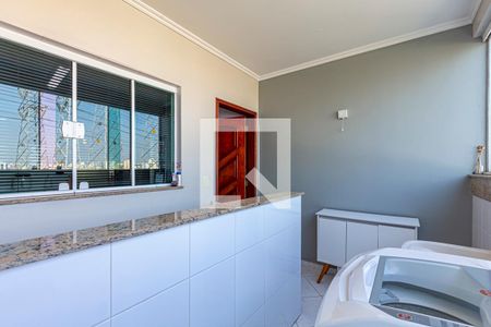 Casa à venda com 254m², 4 quartos e 8 vagas Casa à venda com 254m², 4 quartos e 8 vagasÁrea de Serviço