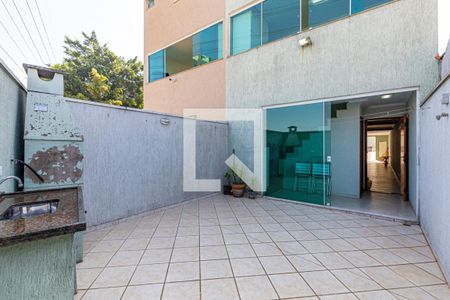 Casa à venda com 254m², 4 quartos e 8 vagas Casa à venda com 254m², 4 quartos e 8 vagasÁrea de Churrasco