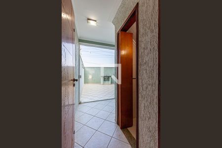 Casa à venda com 254m², 4 quartos e 8 vagas Casa à venda com 254m², 4 quartos e 8 vagasAcesso Garagem