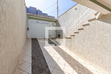 Casa à venda com 254m², 4 quartos e 8 vagas Casa à venda com 254m², 4 quartos e 8 vagasGaragem