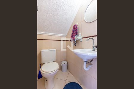 Casa à venda com 254m², 4 quartos e 8 vagas Casa à venda com 254m², 4 quartos e 8 vagasLavabo Garagem