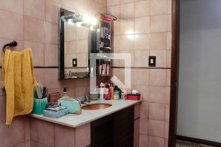 Casa à venda com 100m², 2 quartos e 2 vagas Casa à venda com 100m², 2 quartos e 2 vagasBanheiro Social