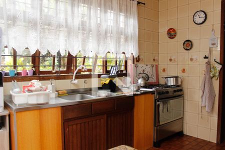 Casa à venda com 100m², 2 quartos e 2 vagas Casa à venda com 100m², 2 quartos e 2 vagasCozinha