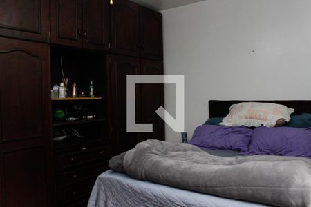 Casa à venda com 100m², 2 quartos e 2 vagas Casa à venda com 100m², 2 quartos e 2 vagasQuarto 1