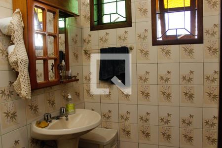 Casa à venda com 100m², 2 quartos e 2 vagas Casa à venda com 100m², 2 quartos e 2 vagasBanheiro da Suíte