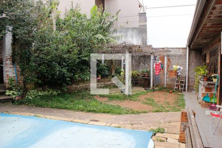 Casa à venda com 100m², 2 quartos e 2 vagas Casa à venda com 100m², 2 quartos e 2 vagasÁrea comum - Piscina