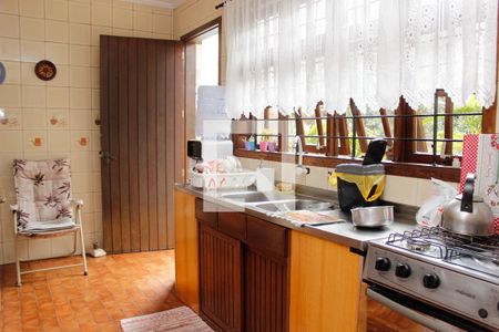 Casa à venda com 100m², 2 quartos e 2 vagas Casa à venda com 100m², 2 quartos e 2 vagasCozinha