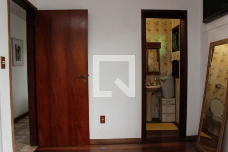 Casa à venda com 100m², 2 quartos e 2 vagas Casa à venda com 100m², 2 quartos e 2 vagasSuite 1