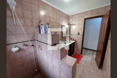 Casa à venda com 100m², 2 quartos e 2 vagas Casa à venda com 100m², 2 quartos e 2 vagasBanheiro Social