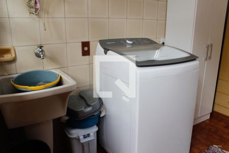 Casa à venda com 100m², 2 quartos e 2 vagas Casa à venda com 100m², 2 quartos e 2 vagasLavanderia