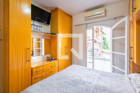 Casa à venda com 204m², 3 quartos e 2 vagasSuíte