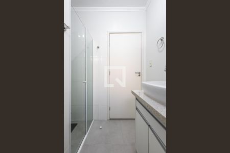 Casa à venda com 204m², 3 quartos e 2 vagasBanheiro