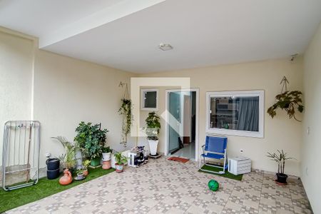 Casa à venda com 220m², 3 quartos e 1 vaga Casa à venda com 220m², 3 quartos e 1 vagaGaragem