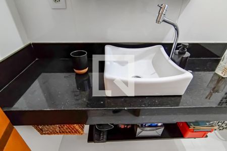 Casa à venda com 220m², 3 quartos e 1 vaga Casa à venda com 220m², 3 quartos e 1 vagaBanheiro