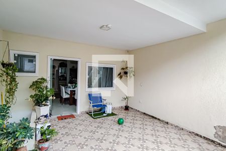 Casa à venda com 220m², 3 quartos e 1 vaga Casa à venda com 220m², 3 quartos e 1 vagaGaragem