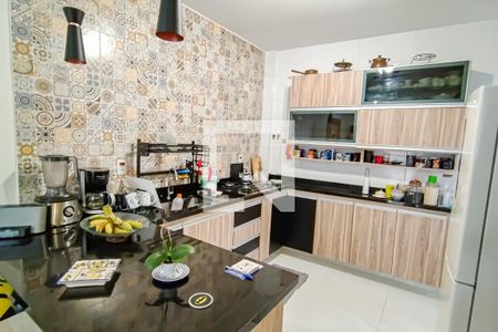 Casa à venda com 220m², 3 quartos e 1 vaga Casa à venda com 220m², 3 quartos e 1 vagaCozinha