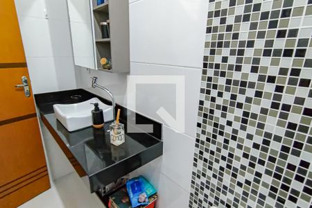 Casa à venda com 220m², 3 quartos e 1 vaga Casa à venda com 220m², 3 quartos e 1 vagaBanheiro