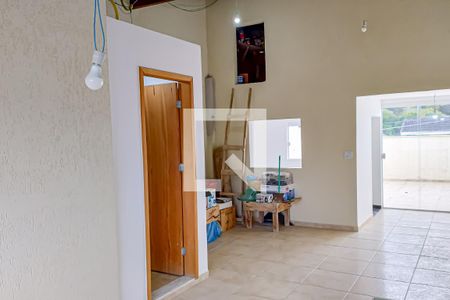 Casa à venda com 220m², 3 quartos e 1 vaga Casa à venda com 220m², 3 quartos e 1 vagaTerraço - Lavabo