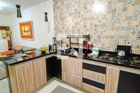 Casa à venda com 220m², 3 quartos e 1 vaga Casa à venda com 220m², 3 quartos e 1 vagaCozinha