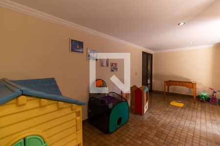 Apartamento à venda com 173m², 3 quartos e 3 vagas Apartamento à venda com 173m², 3 quartos e 3 vagasBrinquedoteca