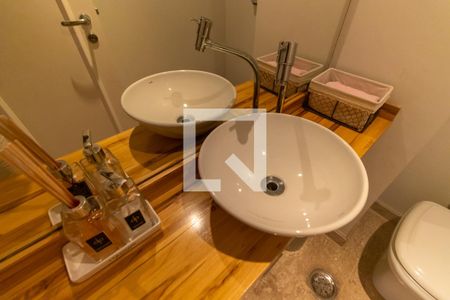 Apartamento à venda com 173m², 3 quartos e 3 vagas Apartamento à venda com 173m², 3 quartos e 3 vagasLavabo