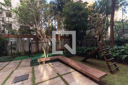 Apartamento à venda com 173m², 3 quartos e 3 vagas Apartamento à venda com 173m², 3 quartos e 3 vagasÁrea comum - Playground