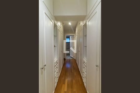 Apartamento à venda com 173m², 3 quartos e 3 vagas Apartamento à venda com 173m², 3 quartos e 3 vagasCorredor