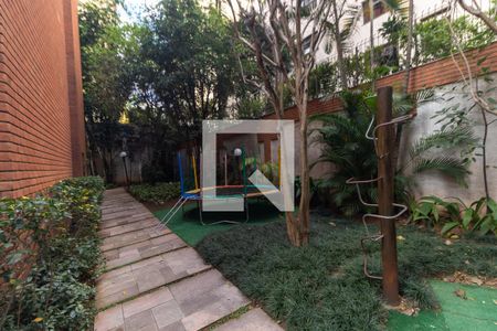 Apartamento à venda com 173m², 3 quartos e 3 vagas Apartamento à venda com 173m², 3 quartos e 3 vagasÁrea comum - Playground