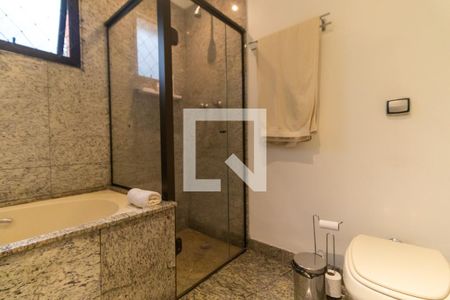 Apartamento à venda com 173m², 3 quartos e 3 vagas Apartamento à venda com 173m², 3 quartos e 3 vagasBanheiro da Suíte 2