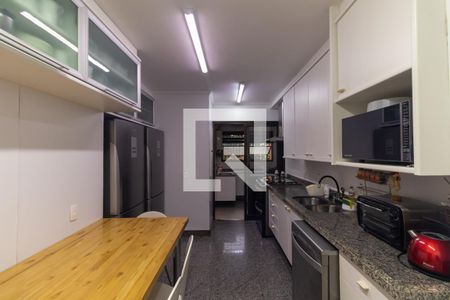Apartamento à venda com 173m², 3 quartos e 3 vagas Apartamento à venda com 173m², 3 quartos e 3 vagasCozinha
