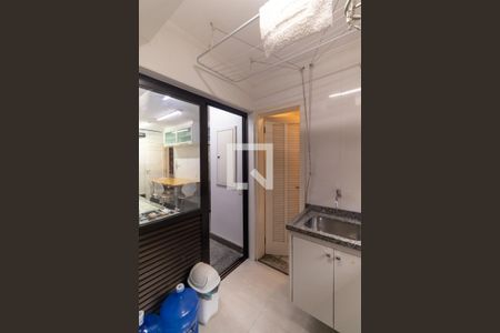 Apartamento à venda com 173m², 3 quartos e 3 vagas Apartamento à venda com 173m², 3 quartos e 3 vagasÁrea de Serviço